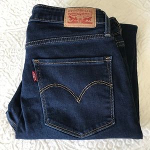 Levi’s 721 High Rise Skinny Dark Wash Jeans